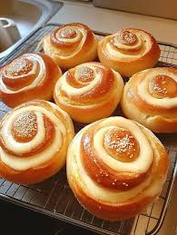 Danish Custard Swirl Bun